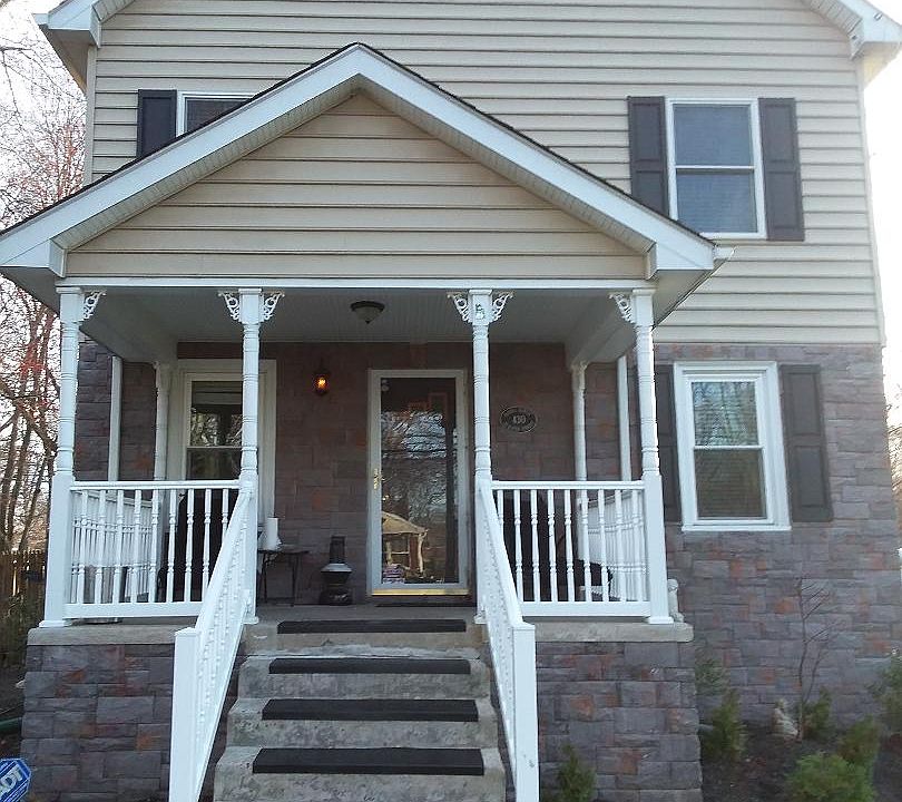 2nd image of 430 Juniper St