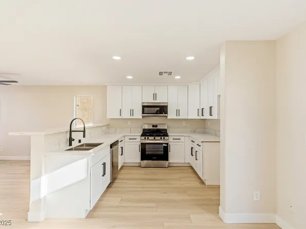 1676 Buck Island St, Las Vegas, NV 89156