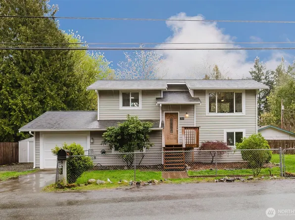 2045 California Avenue E, Port Orchard, WA 98366