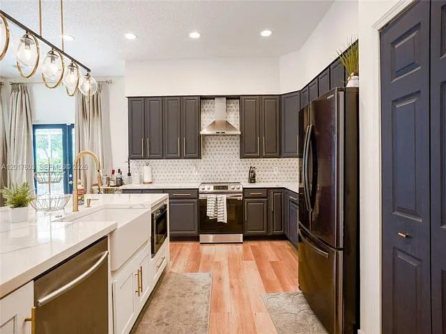 2575 Muirfield Ter — Photo 16