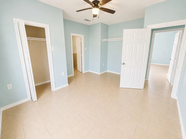 5403 Avenue Q 1/2 — Photo 12