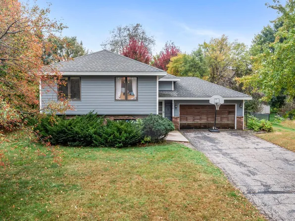 9638 172nd St W, Lakeville, MN 55044