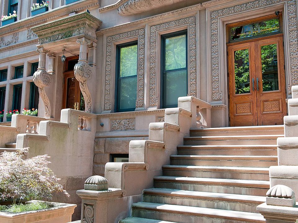 1st image of 34 W 89th St