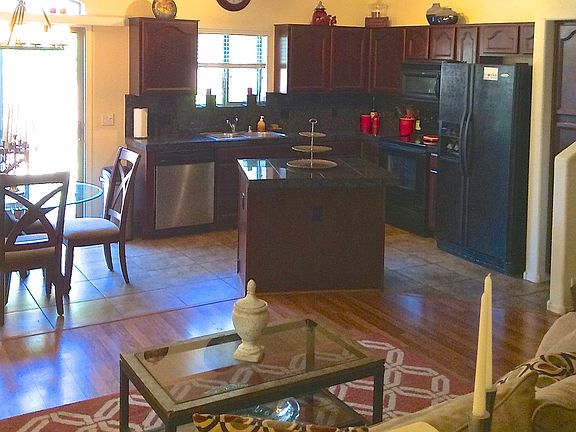 3rd image of 18250 N 32nd St Unit 1012