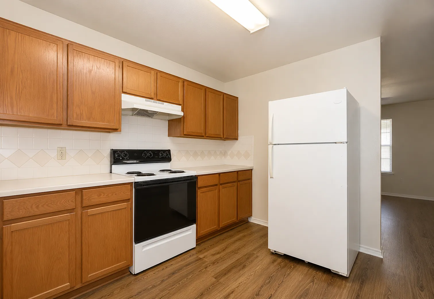 3 bed, 1200 sqft, $1,000 — Photo 4