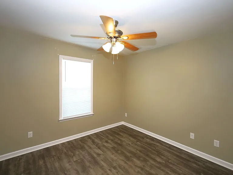 1499 San Bernardino Way — Photo 9
