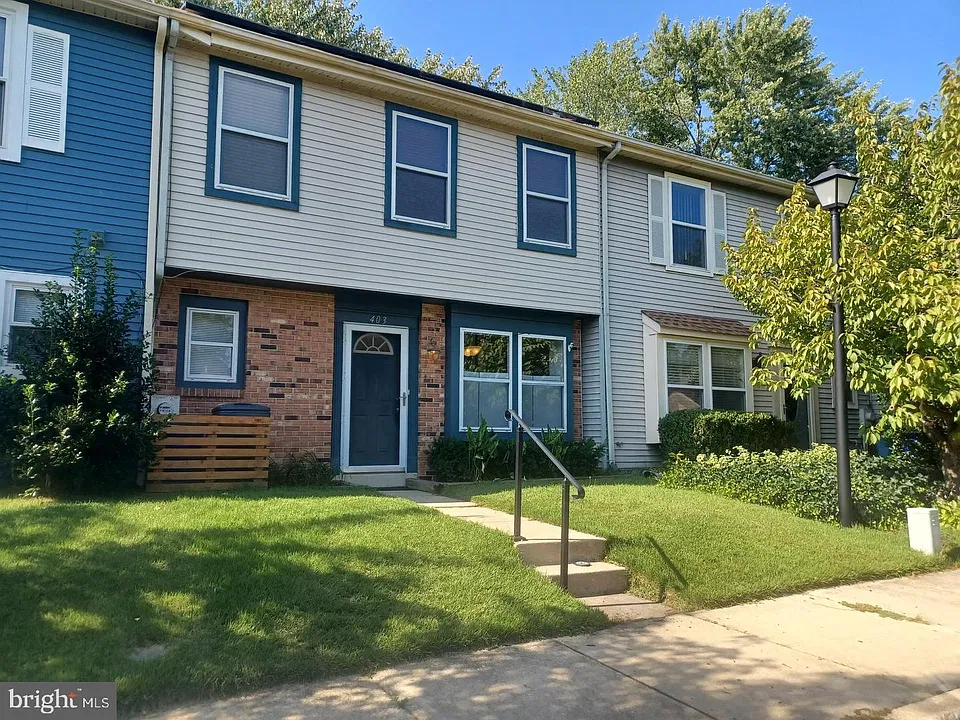 403 Roberts Ln