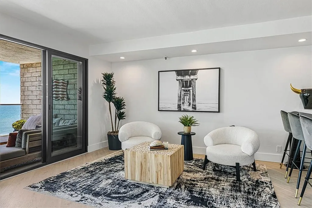 2 bed, 1902 sqft, $18,000 — Photo 3