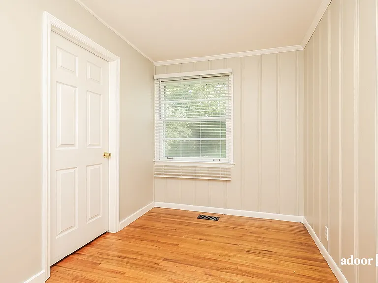 1332 Cheshire Dr — Photo 7