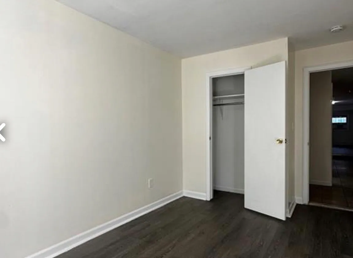 4 bed, $1,100 — Photo 2