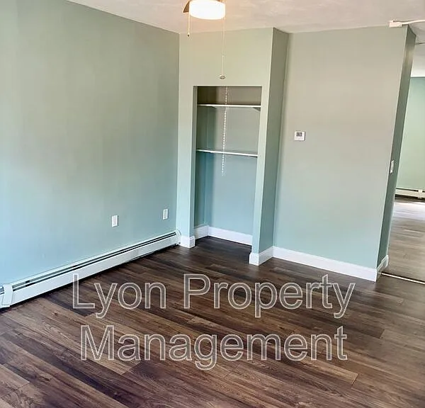1 Grant Ave #2R — Photo 2