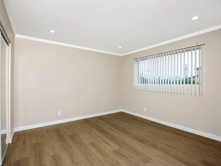 1029 Magnolia Ave — Photo 10
