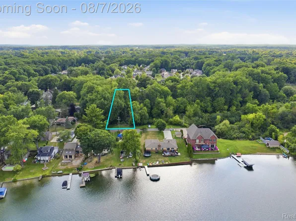0 Vl Gittins St, Commerce Township, MI 48382