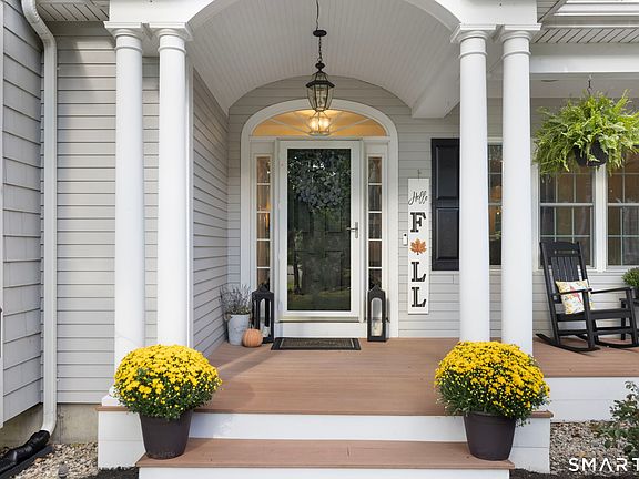 3rd image of 15 Brookside Landing