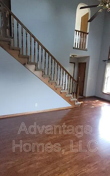 10701 W 115th Ter — Photo 6