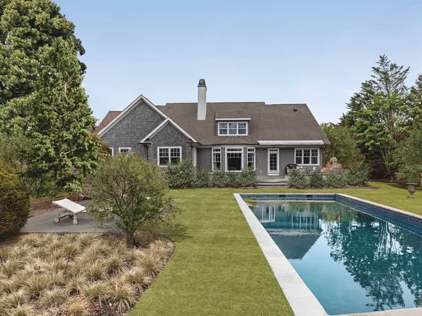 79 Strongs Ln, Water Mill, NY 11976