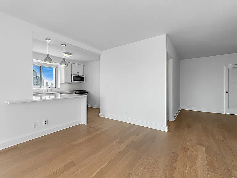 254 E 68th St #27E — Photo 7