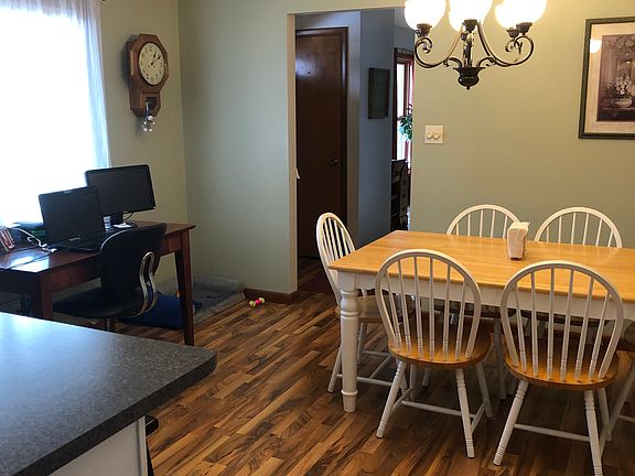 5th image of 1034 N Walnut St