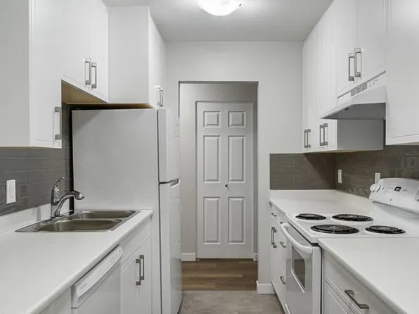 Wellesley Manor Apartments