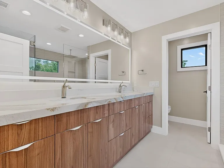 5018 Highland Ct — Photo 11
