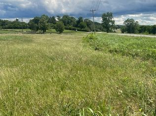 960 W Trimble Rd, Milton, TN 37118