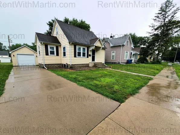 1212 Forest Ave, Waterloo, IA 50702