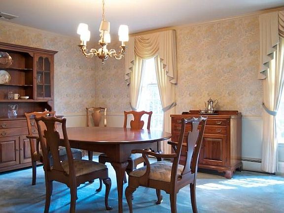 Gracious Dining Room