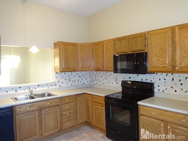 2nd image of 1488 Galway Bend Dr S