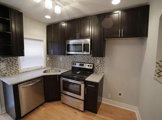 2118 Titan St, Philadelphia, PA 19146