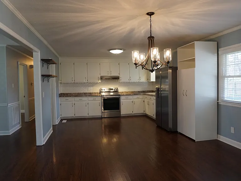 1302 Clinton Rd — Photo 11