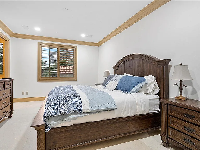 414 Riviera Isle Dr — Photo 37