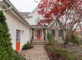 49 Dumbarton Dr, Delmar, NY 12054