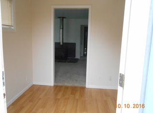 33703 Row River Rd, Cottage Grove, OR 97424