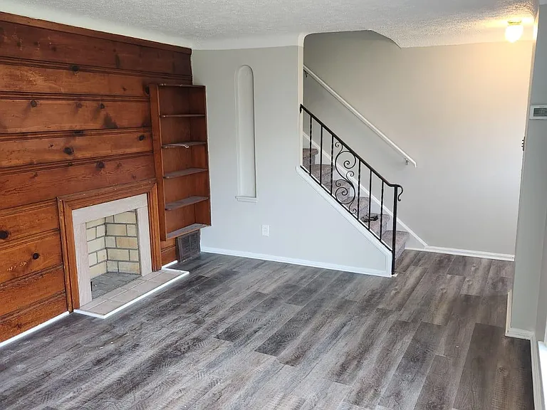 22370 Tracy Ave — Photo 3