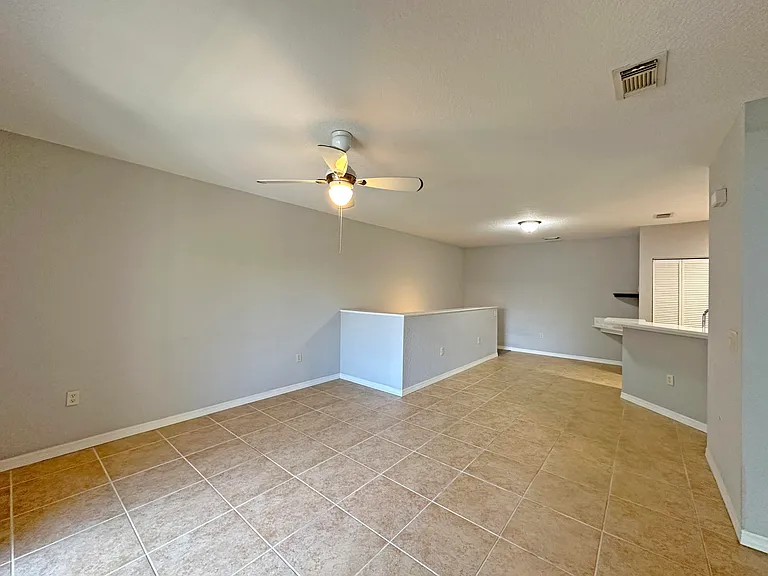 160 SW Peacock Blvd #31-206 — Photo 9