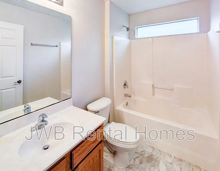 10238 Emma Lakes Dr — Photo 13