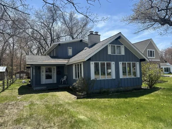 4043 Port Austin Rd, Caseville, MI 48725