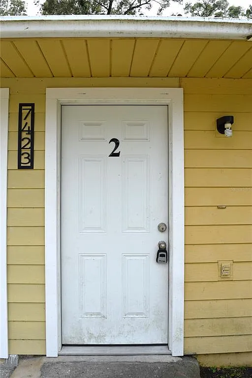 2 bed, 1.0 bath, 823 sqft, $1,200 — Photo 2