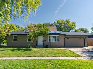 424 N 11th St, Dekalb, IL 60115