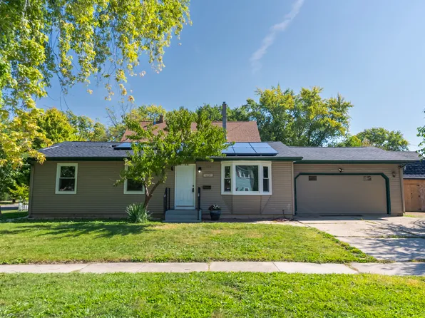 424 N 11th St, Dekalb, IL 60115