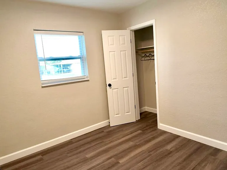 885 Ruby Ave — Photo 13
