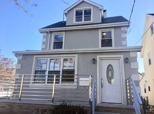 20120 50th Ave, Oakland Gardens, NY 11364