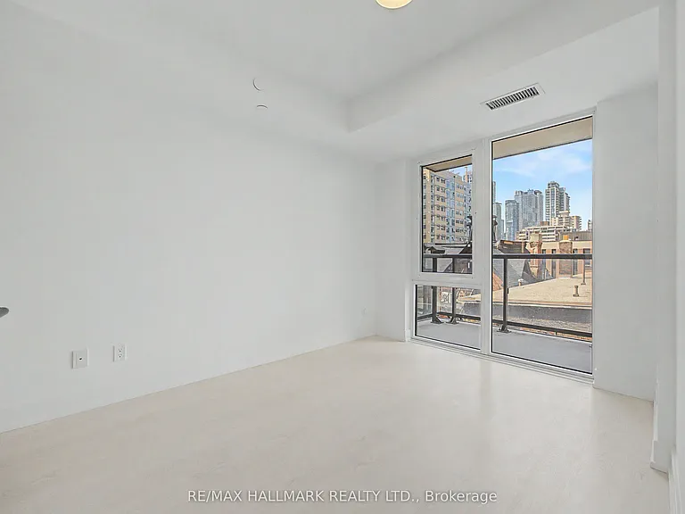 308 Jarvis St #406 — Photo 8