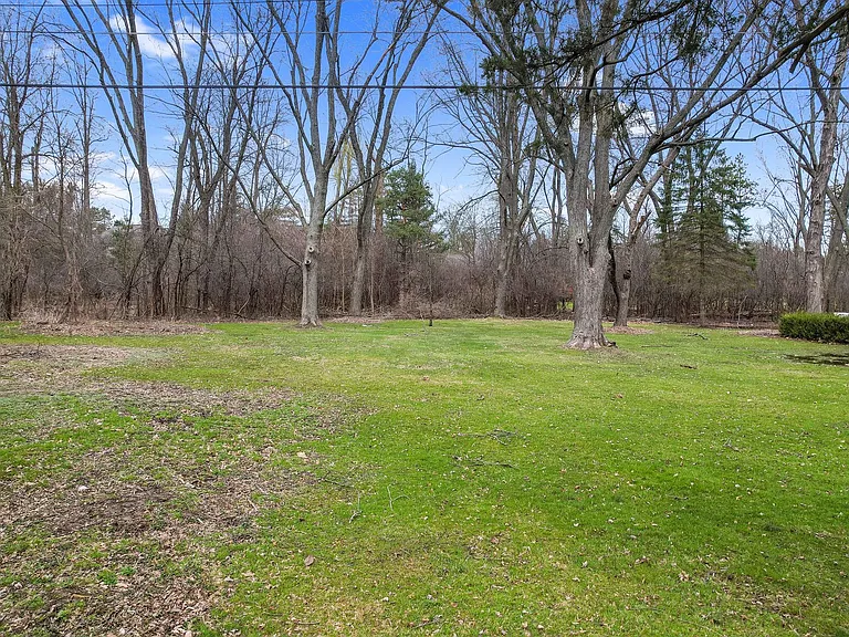 2905 W Hickory Grove Rd — Photo 24