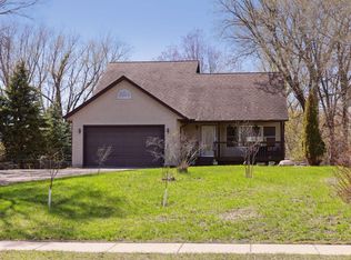 2509 Hazelwood St, Saint Paul, MN 55109