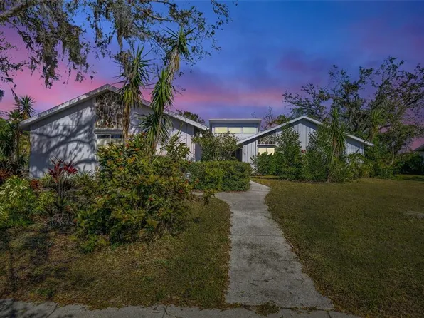 3651 Country Place Blvd, Sarasota, FL 34233