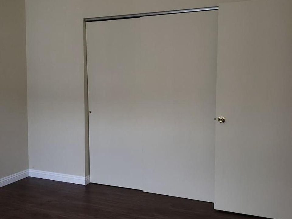 1st image of 134 W Cherry Ave