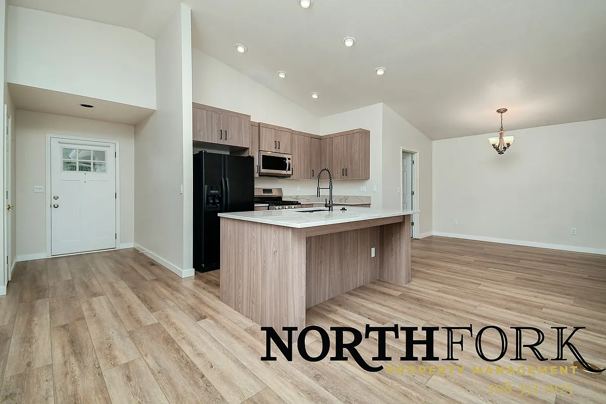 Building Photo - 324 N Procyon Pl