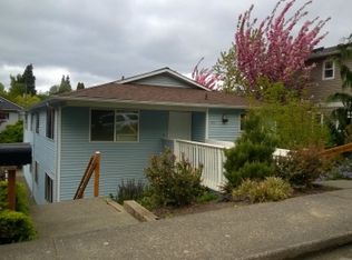 5215 38th Ave SW APT 4, Seattle, WA 98126