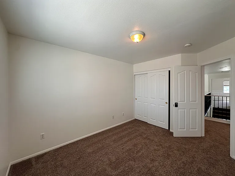 3987 Kenmore Ave — Photo 15